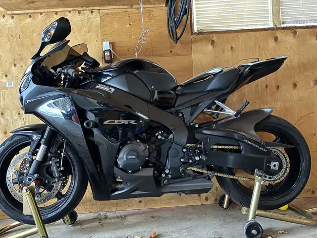 2008 Honda CBR 1000RR – Fully Upgraded / Tuned – Mississauga in Sport Bikes in Oakville / Halton Region - Image 10
