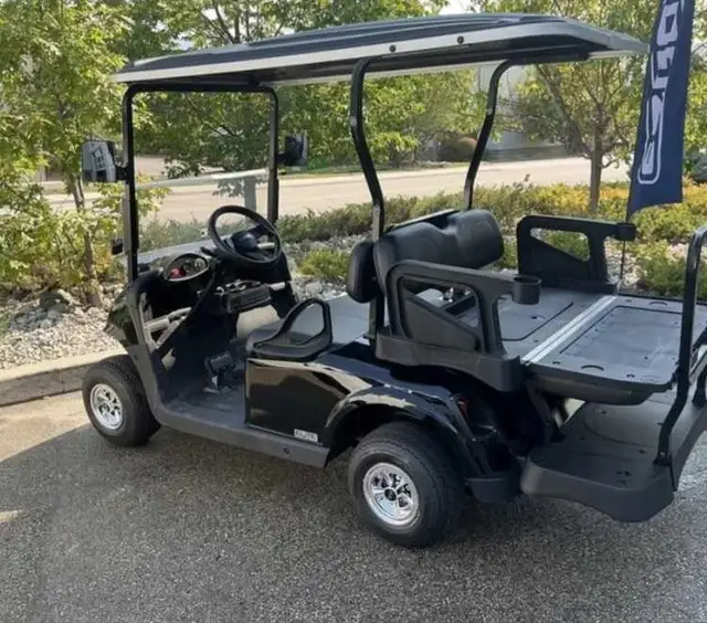 Golf Cart in Golf in Kelowna - Image 7