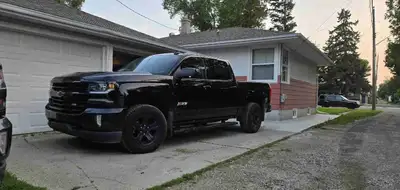 For sale 2017 chevy silverado ltz 6.2 litre Runs n drives great fully loaded sunroof cooled n heated...