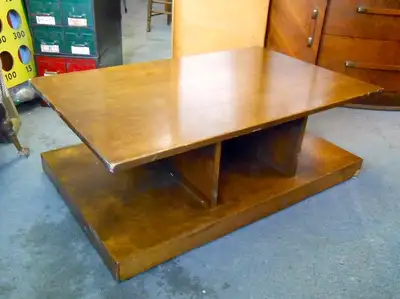 Meuble : Table Moderne Style Mid-Century Vintage, View more