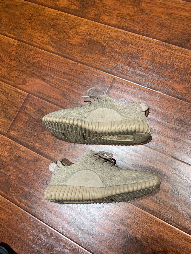 Adidas Yeezy 350 V1 “Oxford Tan” Sz. 10 in Men's Shoes in City of Toronto - Image 2
