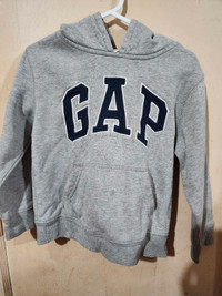 Gap size 5 boys hoodie.