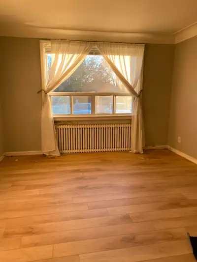 Bright 2 Bedroom Apartment on East Mtn