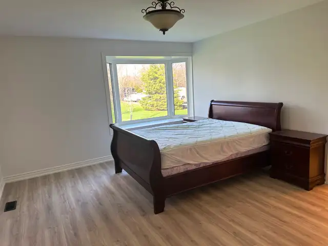 House For Rent in Long Term Rentals in Mississauga / Peel Region - Image 7