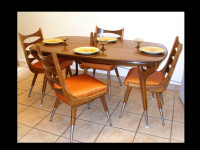 Mid-Century Modern table de salle à manger avec 4 chaises