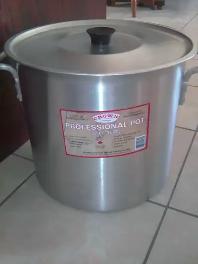 Crown Cookware Professional Pot, View more