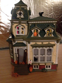 DEPT 56 - HAUNTED MANSION - DAMAGED - GREATLY REDUCED