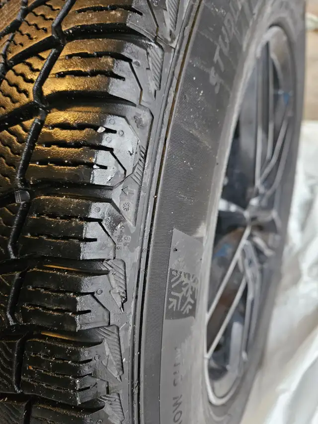 225/65R17 Michelin Winter Tires in Tires & Rims in Trenton - Image 6