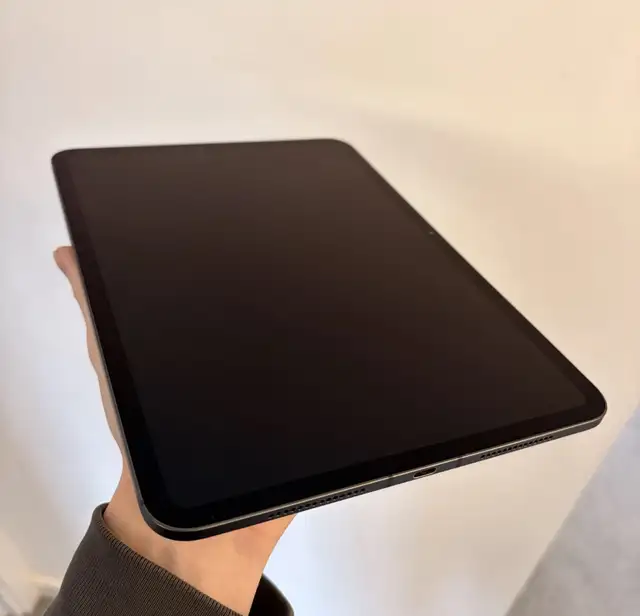 CELLULAR [M4] iPad Pro 11” 5th Generation 256GB & Unlocked! in iPads & Tablets in Ottawa - Image 3
