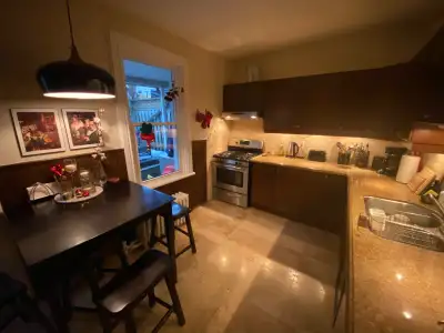 Beautiful house (main floor and second floor) for rent starting December 1. Total square feet is 1,6...