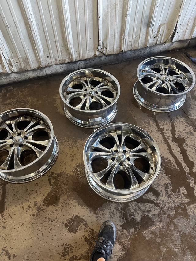 20’ Boss rims and tires  in Tires & Rims in St. Catharines - Image 2