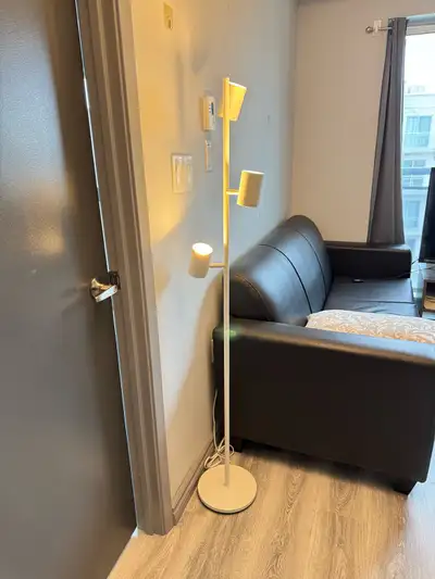 Lamp floor with 3 bulbs(IKEA), View more