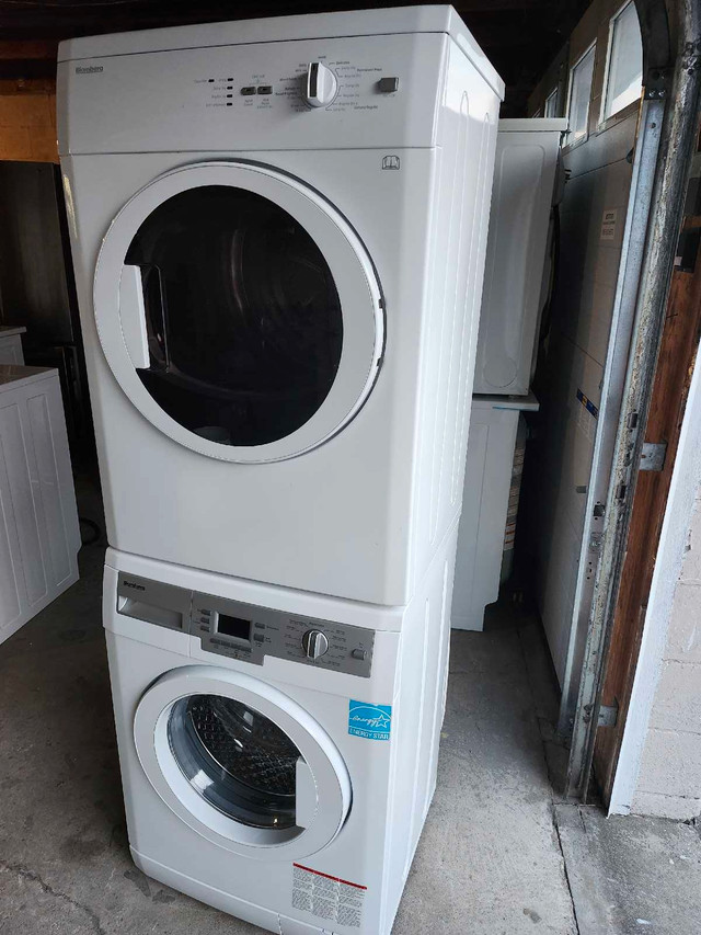 Washer and dryer BLOMBERG 2018.Apartment size 24". in Washers & Dryers in Mississauga / Peel Region - Image 2