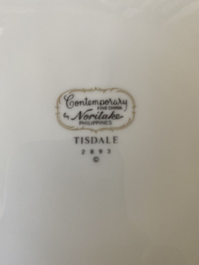 Noritake fine China - contemporary - Tisdale pattern 2893 in Arts & Collectibles in Kitchener / Waterloo - Image 2