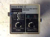 OMRON  E3C-C Photoelectric Switch Amplifier