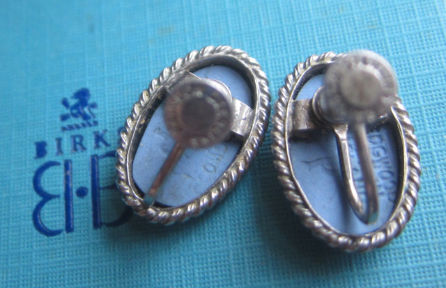 Vintage Sterling Silver Earrings Wedgwood Jasperware in Jewellery & Watches in Hamilton - Image 3