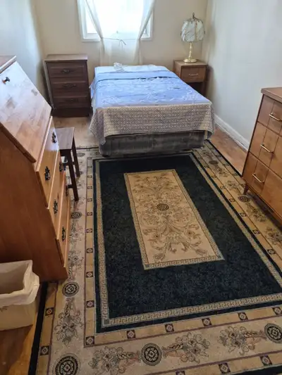 I am offering a cozy, furnished room for rent on Mc Arthur Ave in East, perfect for a student or pro...