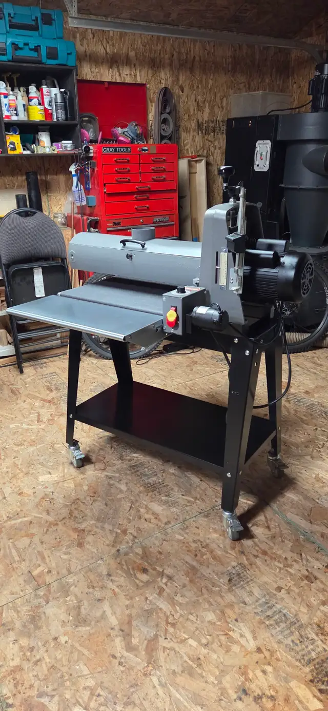SuperMax 25-50 Drum Sander - Mint - Wixey DRO in Power Tools in Calgary - Image 4