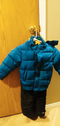 Like new size 3-4 winter jacket - Edgemont NW 