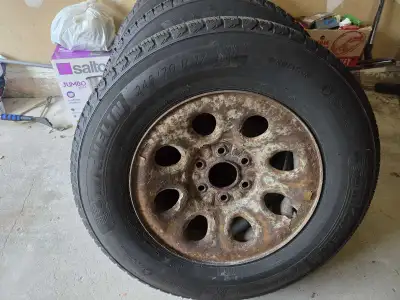 Used snow tires lightly used for 2 winters was used on 2013 Silverado size 245/ 70R17 Made in Canada