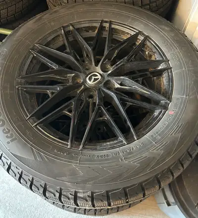 Off a Mazda CX90 PHEV Size: 255/60R18 Center Bore / Hub Bore: 67.1 mm Bolt Pattern: 5x114.3 Tire Dep...