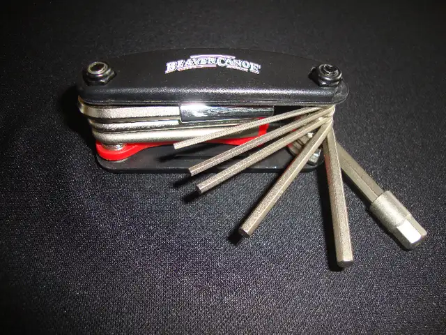 Beaver Canoe Multi-Purpose Bike Tool in Road in Hamilton - Image 6