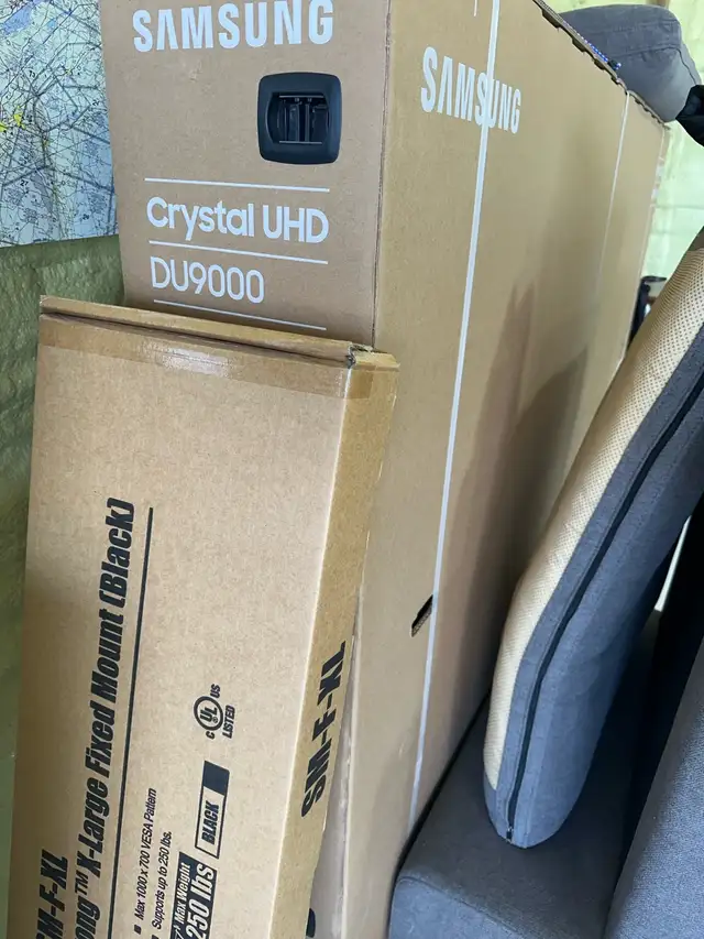 Samsung 98” TV Crystal UHD in TVs in Oakville / Halton Region - Image 3
