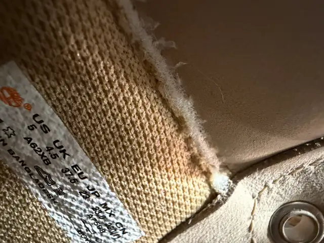 Timberland Cream/Yellow Winter Boots in Women's - Shoes in Mississauga / Peel Region - Image 4