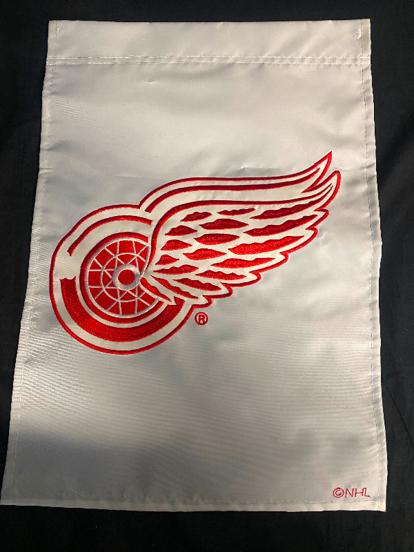 Detroit Red Wings Banner in Arts & Collectibles in Moncton