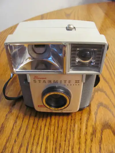 Kodak Brownie Starmite Camera, View more