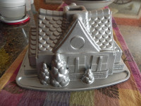 GINGERBREAD HOUSE CAKE PAN