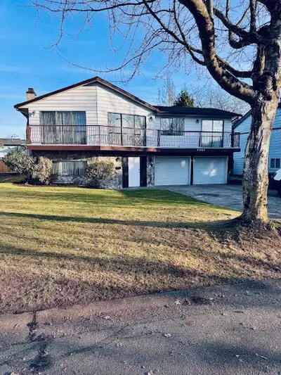 Beautiful Renovated Family Home for Rent – Cloverdale (Great Schools & Parks!) Description: Welcome...