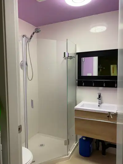 Furnished One-Bedroom for Rent – Killarney A furnished one-bedroom is available in a quiet home in t...
