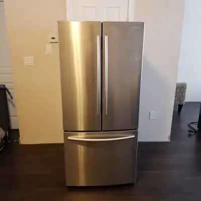 Clean and in good shape and working order, this is a quiet and energy efficient refrigerator. This s...