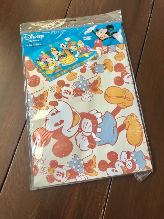 Disney Gift Wrap Box Mickey Mouse Present