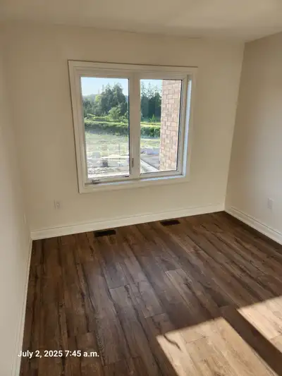Room available for rent in brand new townhouse