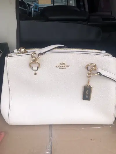 Selling Woman’s designer bags, View more