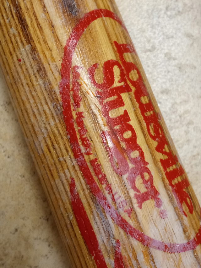 Vintage Louisville Slugger softball bat in Arts & Collectibles in City of Toronto - Image 4