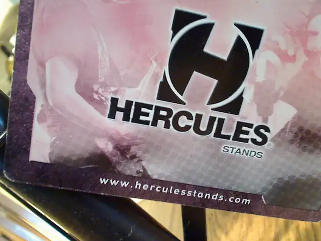 Hercules Double Guitar Floor Stand Model GS422B+ in Guitars in City of Toronto - Image 5