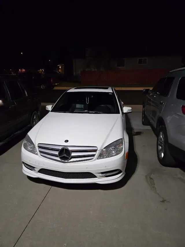 2011 mercedes c250 563818416833177602