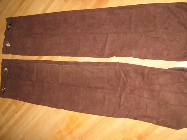 ** Drapes **401676209803110400