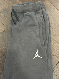 Jordan sweatpants medium