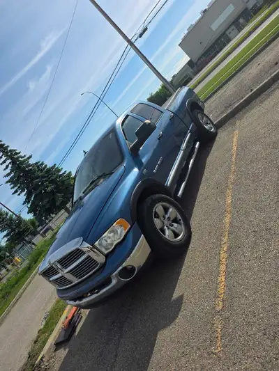 2004 Dodge ram 1500 Laramie Active Status, 4x4 5.7 Hemi, 291000 Km Daily Highway between Calgary and...