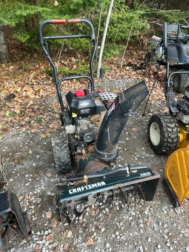 Snowblowers, generator, lawn mowers for parts or repair in Lawnmowers & Leaf Blowers in Ottawa - Image 3