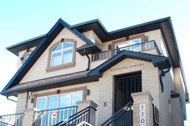 Professionals Eavestrough-Soffit-fascia-siding-aluminum capping in Roofing in Mississauga / Peel Region