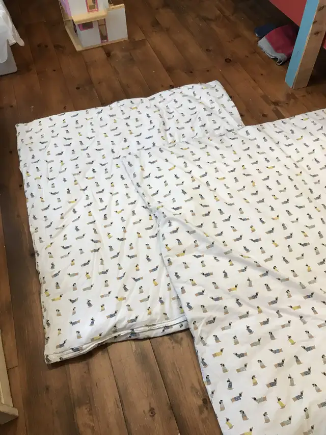 IKEA LENAST toddler duvets and covers in Cribs in Ottawa - Image 4