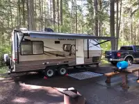 19' Immaculate Forest River Trailer