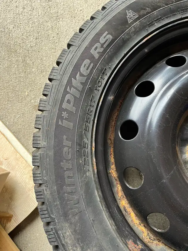 Hankook Winter Tires with rim 225/55R17 in Tires & Rims in Kitchener / Waterloo - Image 3