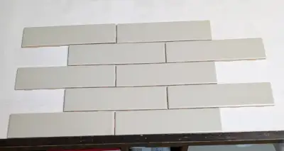 Céramique a mur 2*8 Gris pâle fini mat., View more