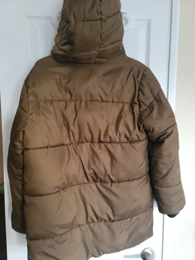 MICHAEL KORS KIDS WINTER JACKET SIZE 14-16 in Kids & Youth in Mississauga / Peel Region - Image 6